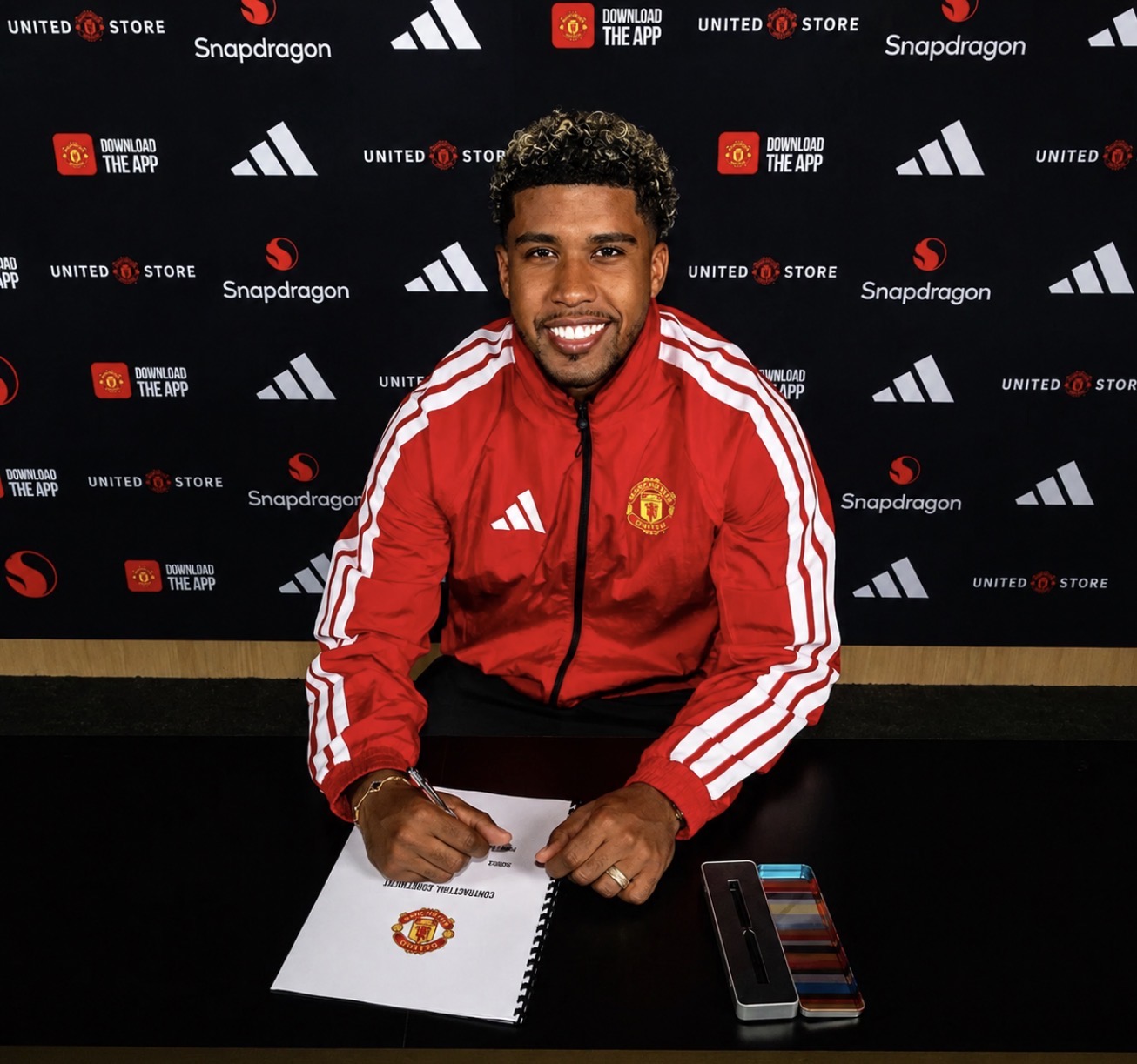 Manchester United zvanično potvrdio transfer Andreya Santosa