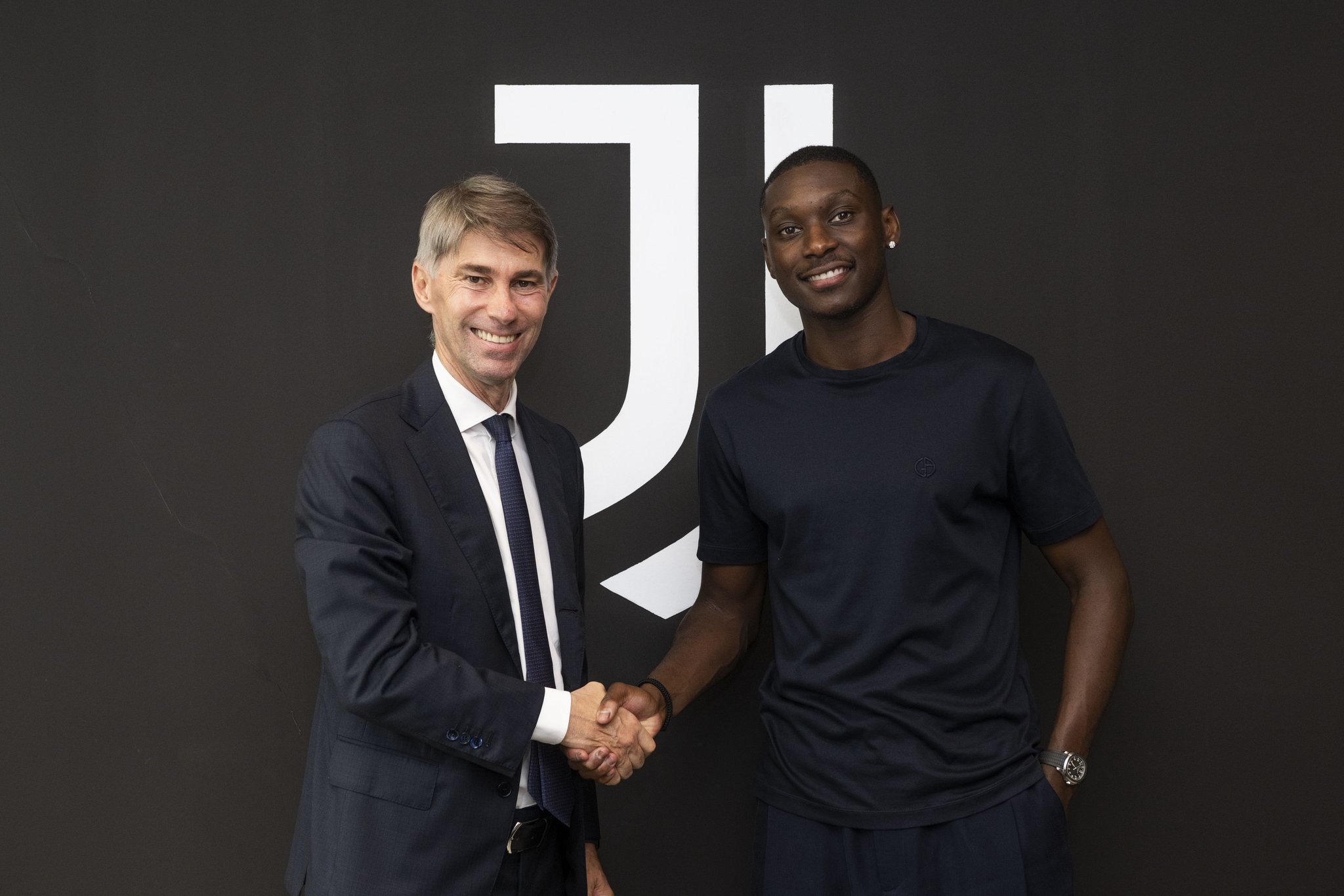 Kolo Muani ponovo bianconero — Juventus zvanično potvrdio povratak Francuza