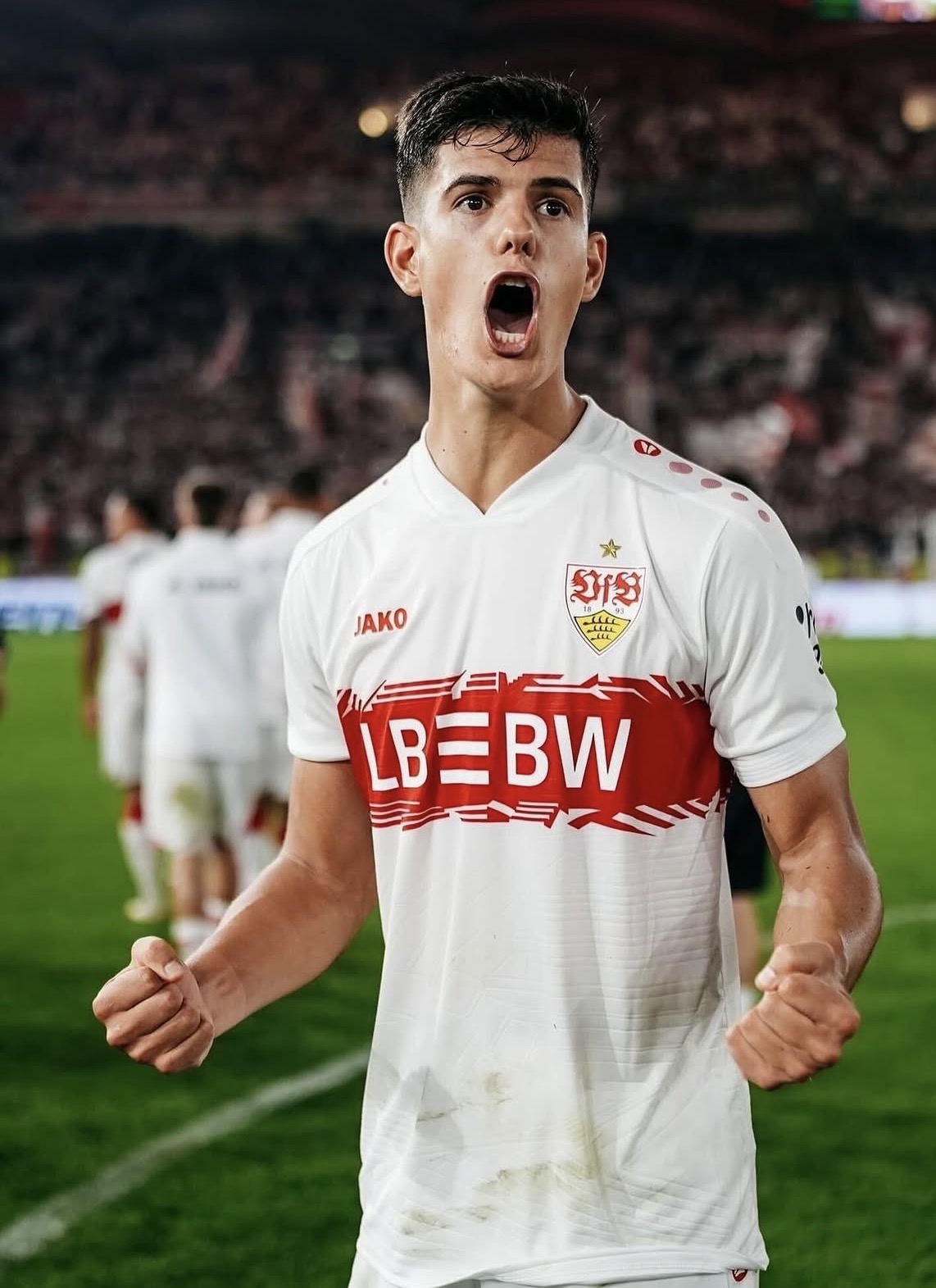 Manchester United razmatra dovođenja Chema Andrésa iz Stuttgarta