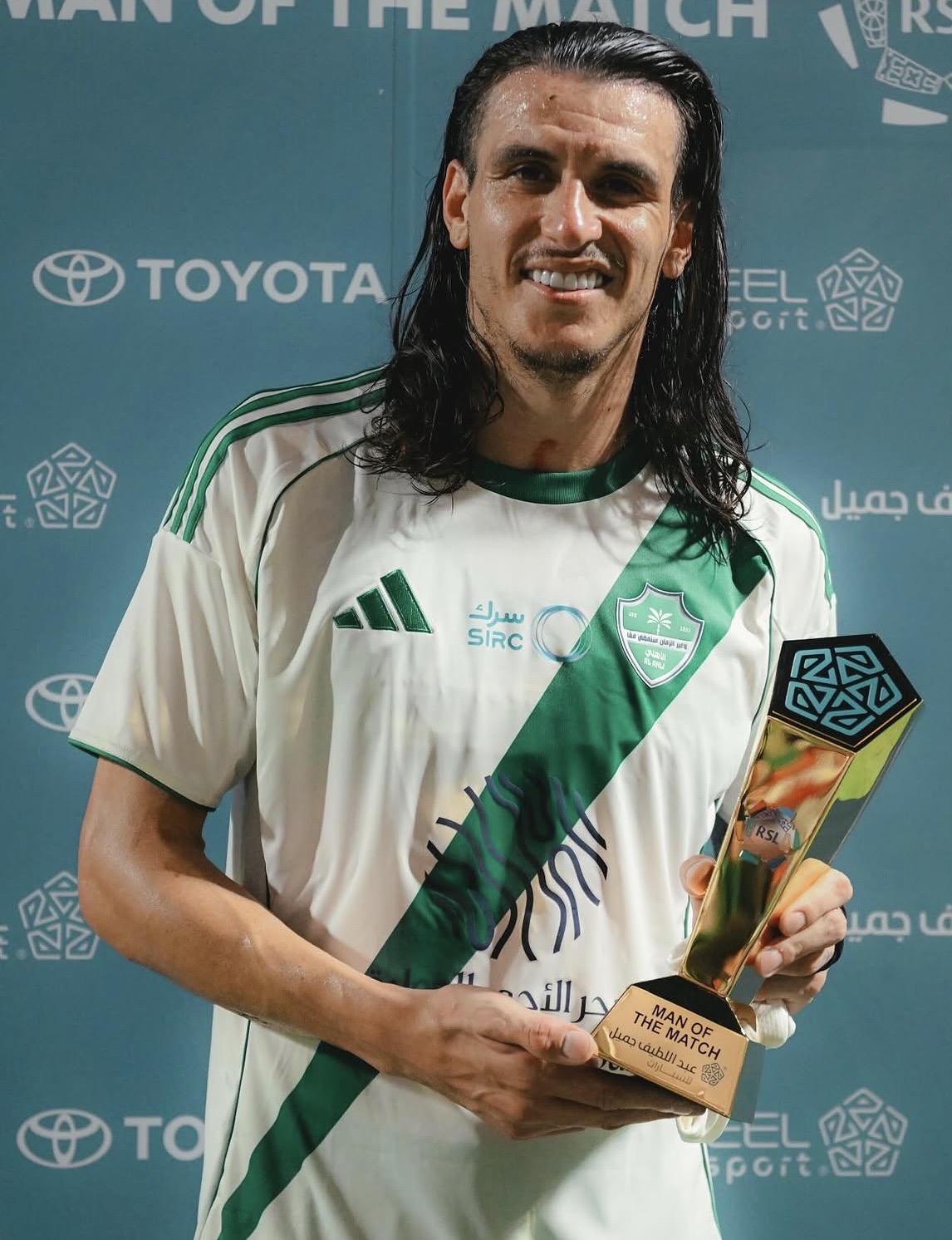 Roger Ibañez odbio Aston Villu