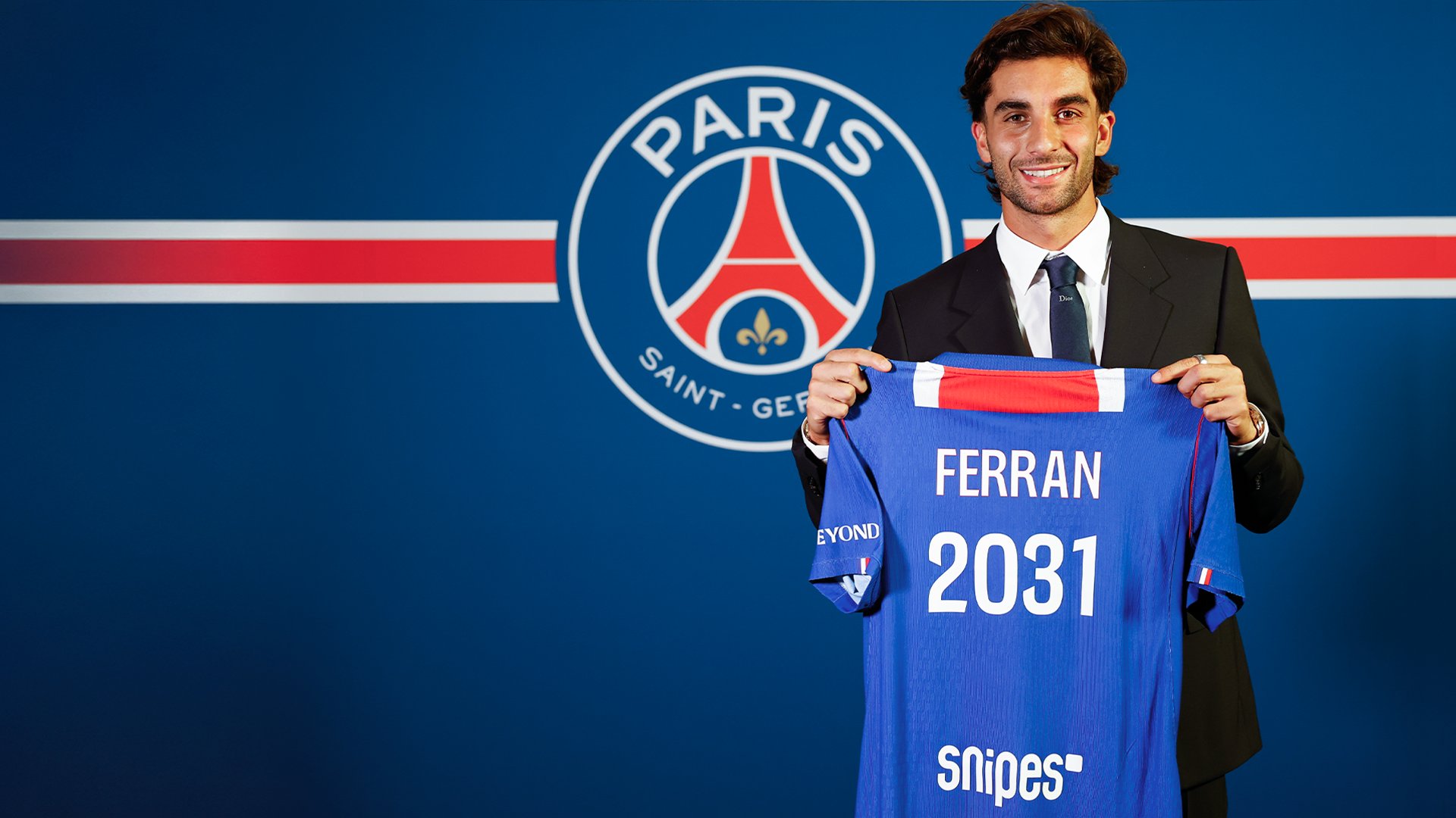PSG zvanično doveo Ferrana Torresa